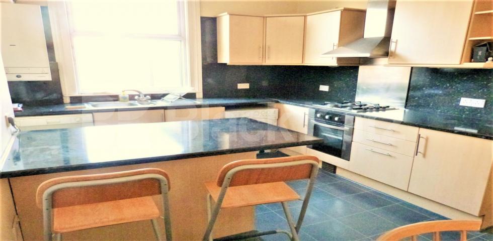 			NEW INSTRUCTION- PRIVATE ROOF TERRACE , 3 Bedroom, 1 bath, 1 reception Apartment			 Weltje Road, , Hammersmith